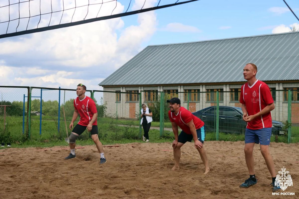 В Вологодском округе прошли соревнования по волейболу в зачёт Спартакиады Главного управления В Вологодском округе прошли соревнования по волейболу в зачёт Спартакиады Главного управления