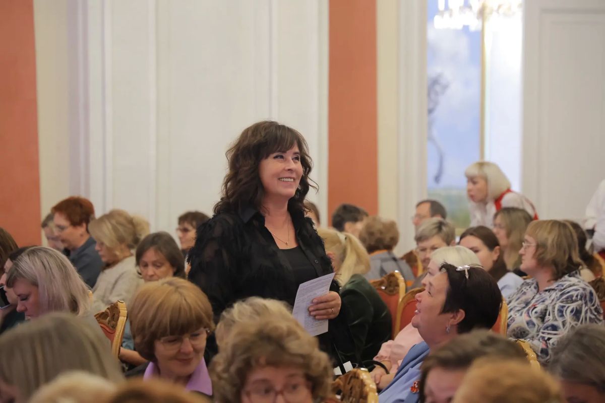 Региональный съезд педагогов «Культурный код единства: традиции, ценности, смыслы» объединил более 200 участников Региональный съезд педагогов «Культурный код единства: традиции, ценности, смыслы» объединил более 200 участников