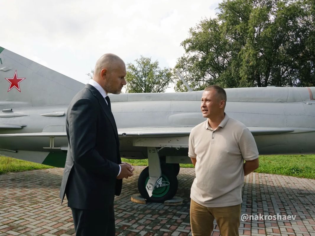 Андрей Накрошаев: Пополнили коллекцию в Парке Победы легендарным советским истребителем Андрей Накрошаев: Пополнили коллекцию в Парке Победы легендарным советским истребителем