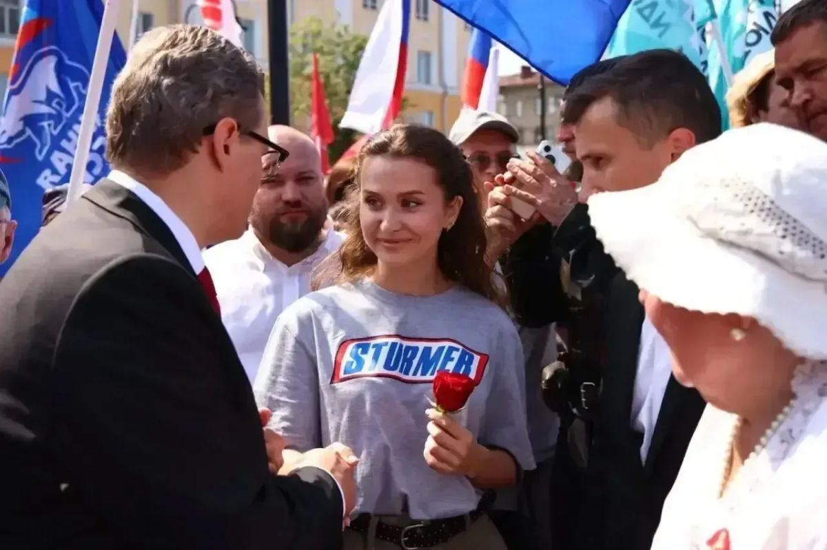 Череповецкому участнику СВО передали бронежилет