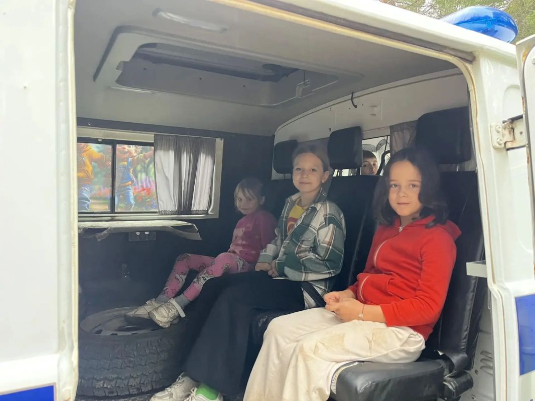 В лагере им. Яшина прошла «Зарядка со стражем порядка» В лагере им. Яшина прошла «Зарядка со стражем порядка»