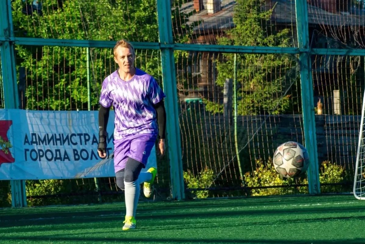 Спортивный марафон и чемпионат по футболу Спортивный марафон и чемпионат по футболу