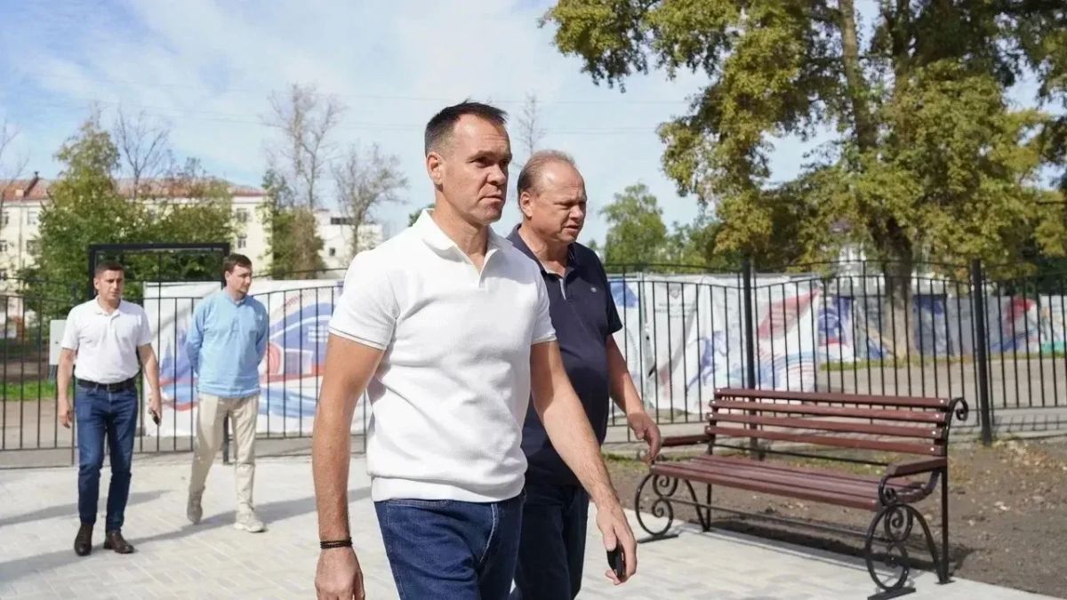 Проверил готовность обновлённых школ к новому учебному году. Проверил готовность обновлённых школ к новому учебному году.
