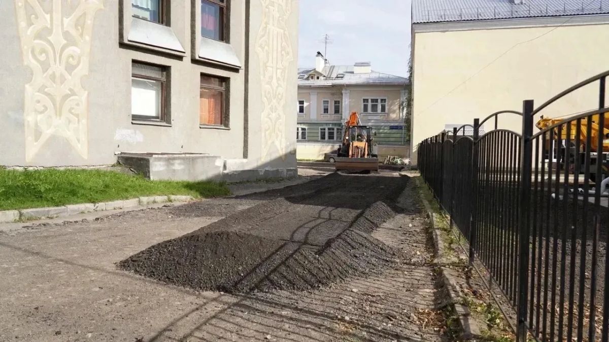 Проверил готовность обновлённых школ к новому учебному году. Проверил готовность обновлённых школ к новому учебному году.