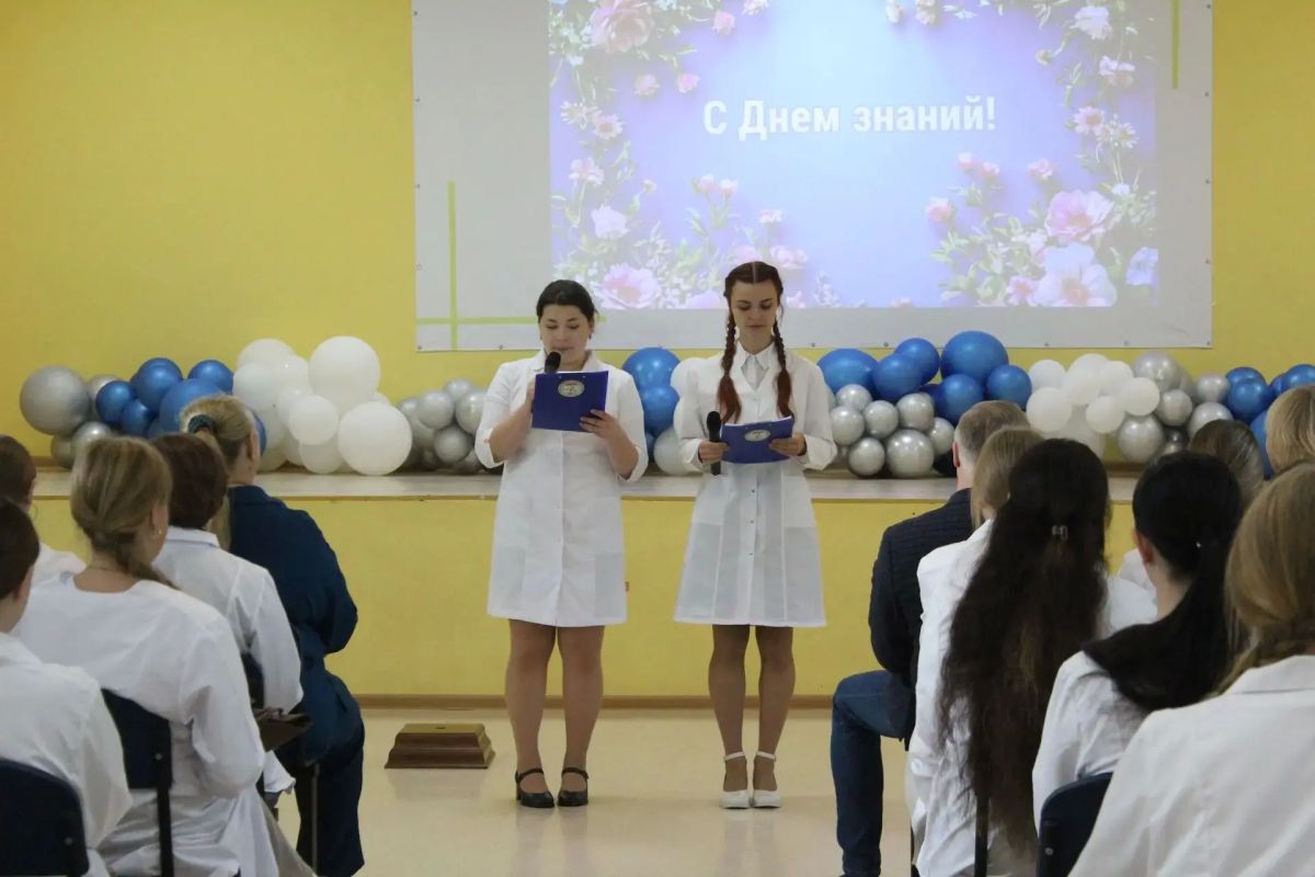 Торжественные линейки прошли в медицинских колледжах Череповца и Великого Устюга Торжественные линейки прошли в медицинских колледжах Череповца и Великого Устюга