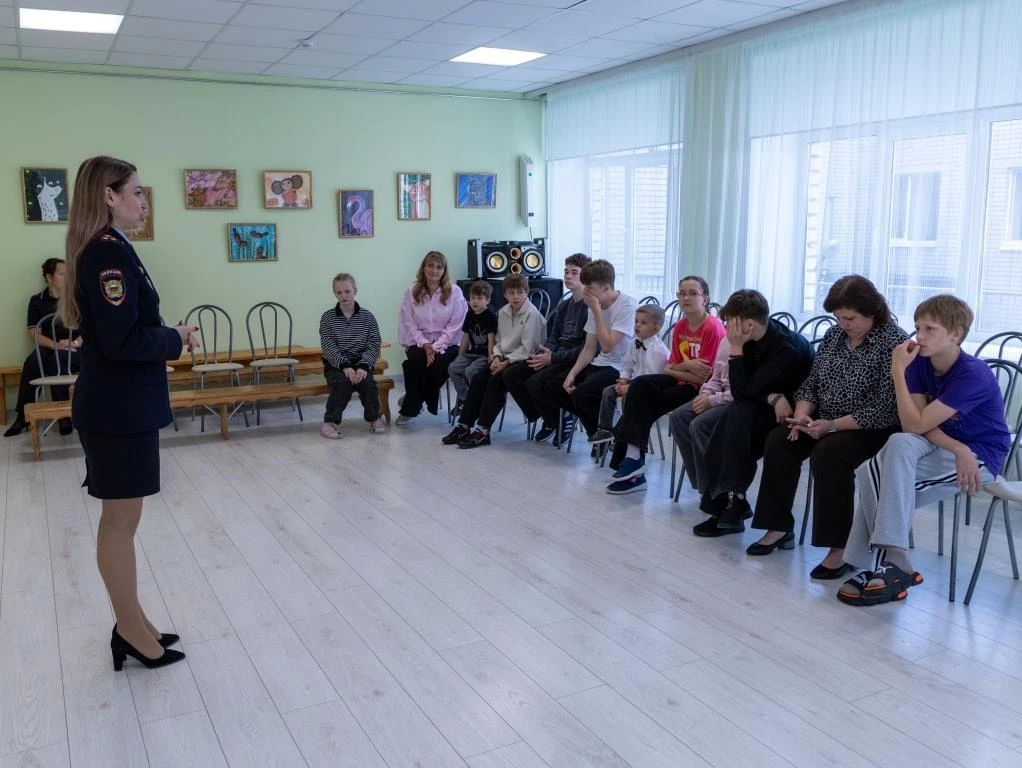 Сотрудники УМВД России по Вологодской области приняли участие во Всероссийской благотворительной акции «помоги пойти учиться» Сотрудники УМВД России по Вологодской области приняли участие во Всероссийской благотворительной акции «помоги пойти учиться»