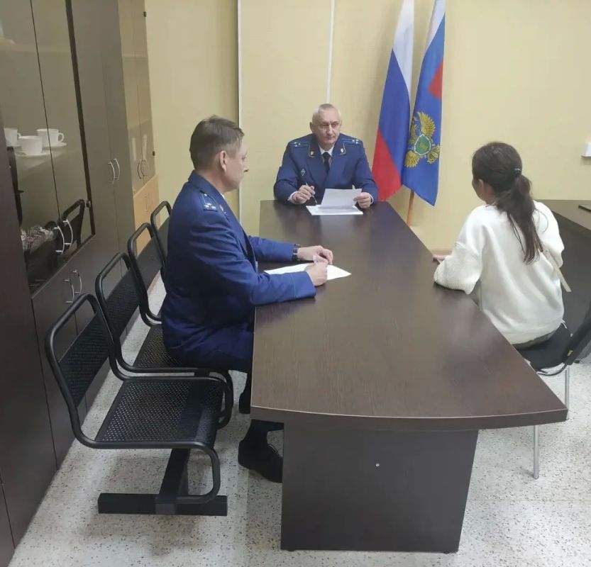Заместитель прокурора области Виталий Пацан провел личный прием жителей Сокольского округа Заместитель прокурора области Виталий Пацан провел личный прием жителей Сокольского округа