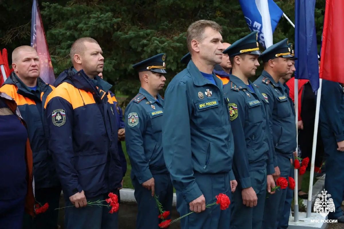В Кириллове зажжён Вечный огонь В Кириллове зажжён Вечный огонь