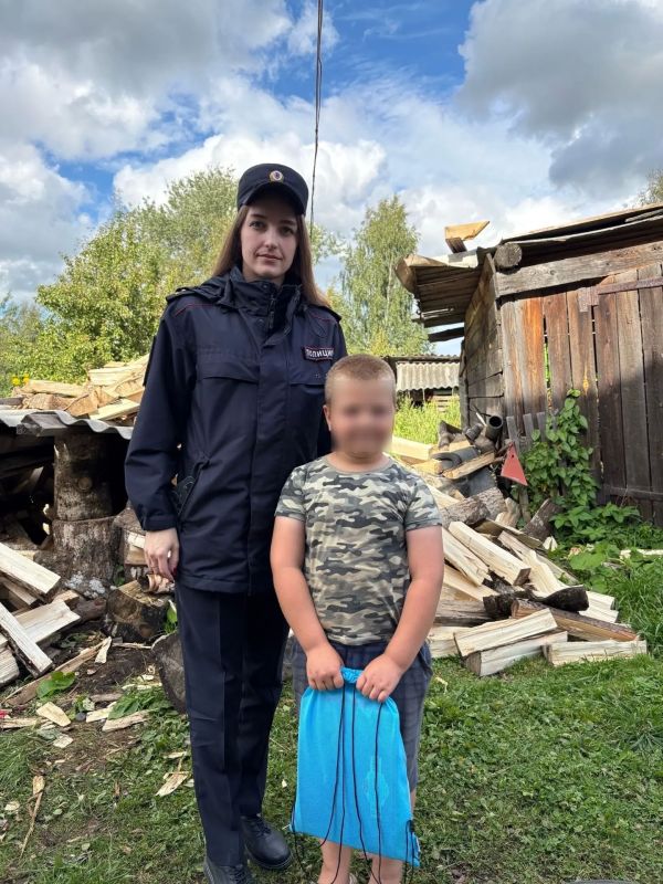 Добрые дела полиции: «Помоги пойти учиться» Добрые дела полиции: «Помоги пойти учиться»