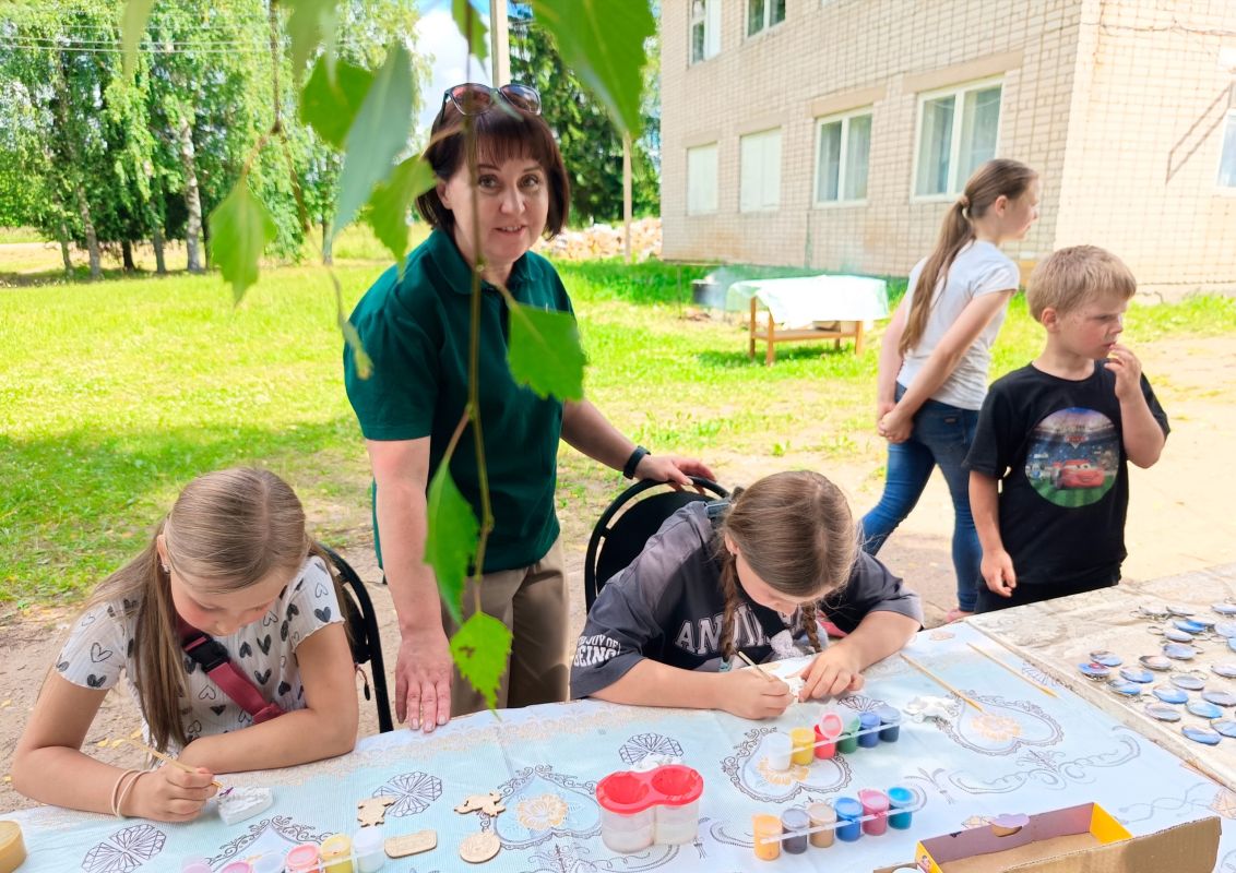 Вологодские волонтёры провели благотворительную ярмарку в поддержку бойцов СВО Вологодские волонтёры провели благотворительную ярмарку в поддержку бойцов СВО