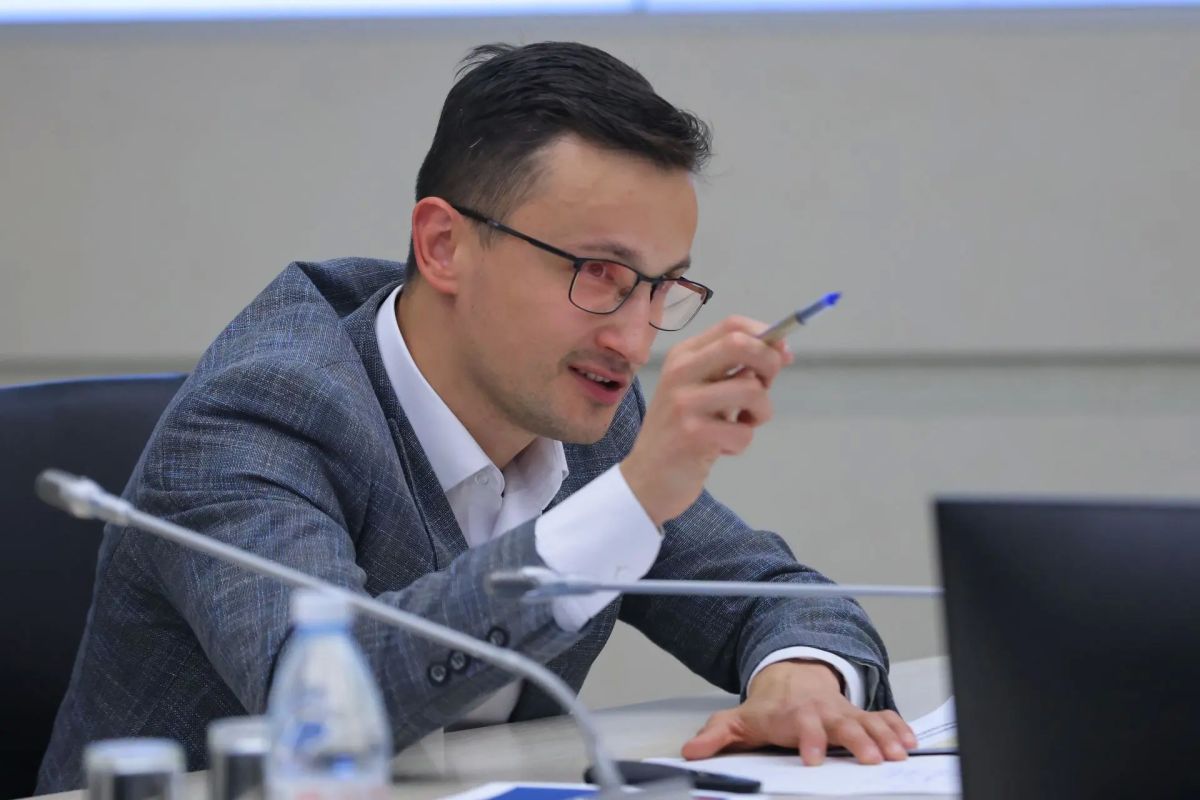 Георгий Филимонов: Провёл совещание по развитию туризма и сферы общественного питания Георгий Филимонов: Провёл совещание по развитию туризма и сферы общественного питания