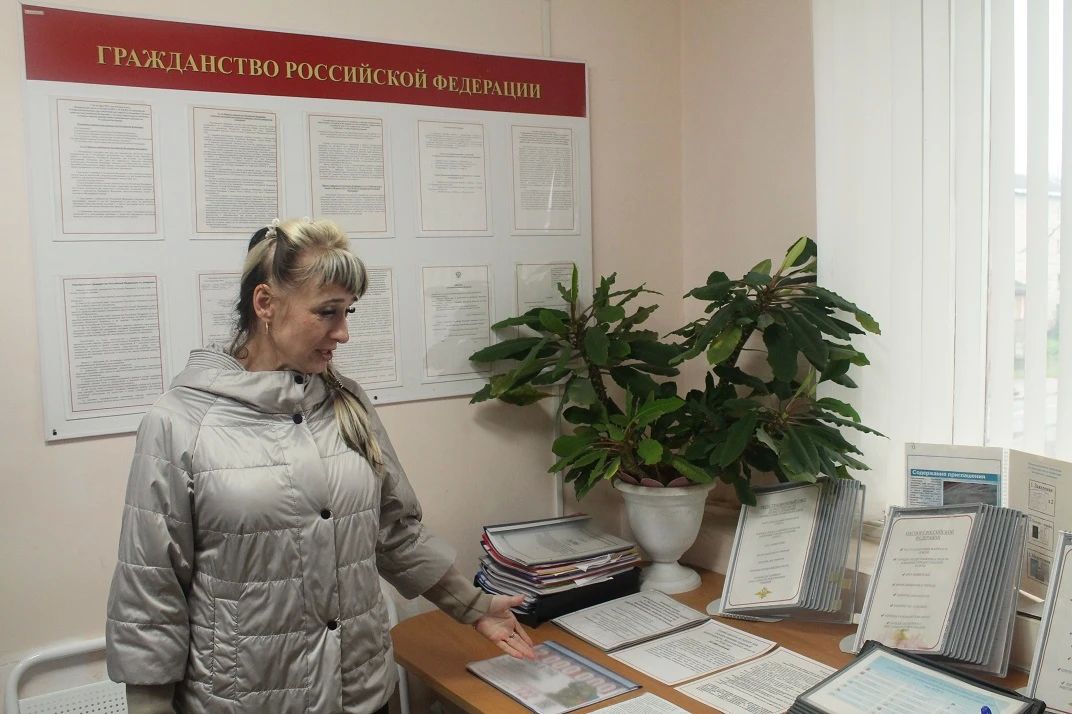 В Грязовце представители общественности посетили миграционный пункт межмуниципального отдела полиции В Грязовце представители общественности посетили миграционный пункт межмуниципального отдела полиции