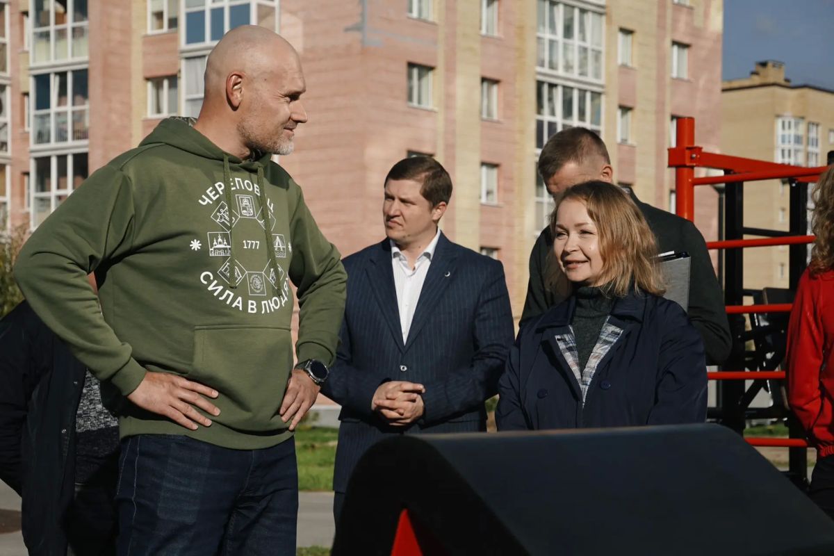 Андрей Накрошаев: В Череповце впервые установили профессиональные спортивные тренажеры под открытым небом Андрей Накрошаев: В Череповце впервые установили профессиональные спортивные тренажеры под открытым небом