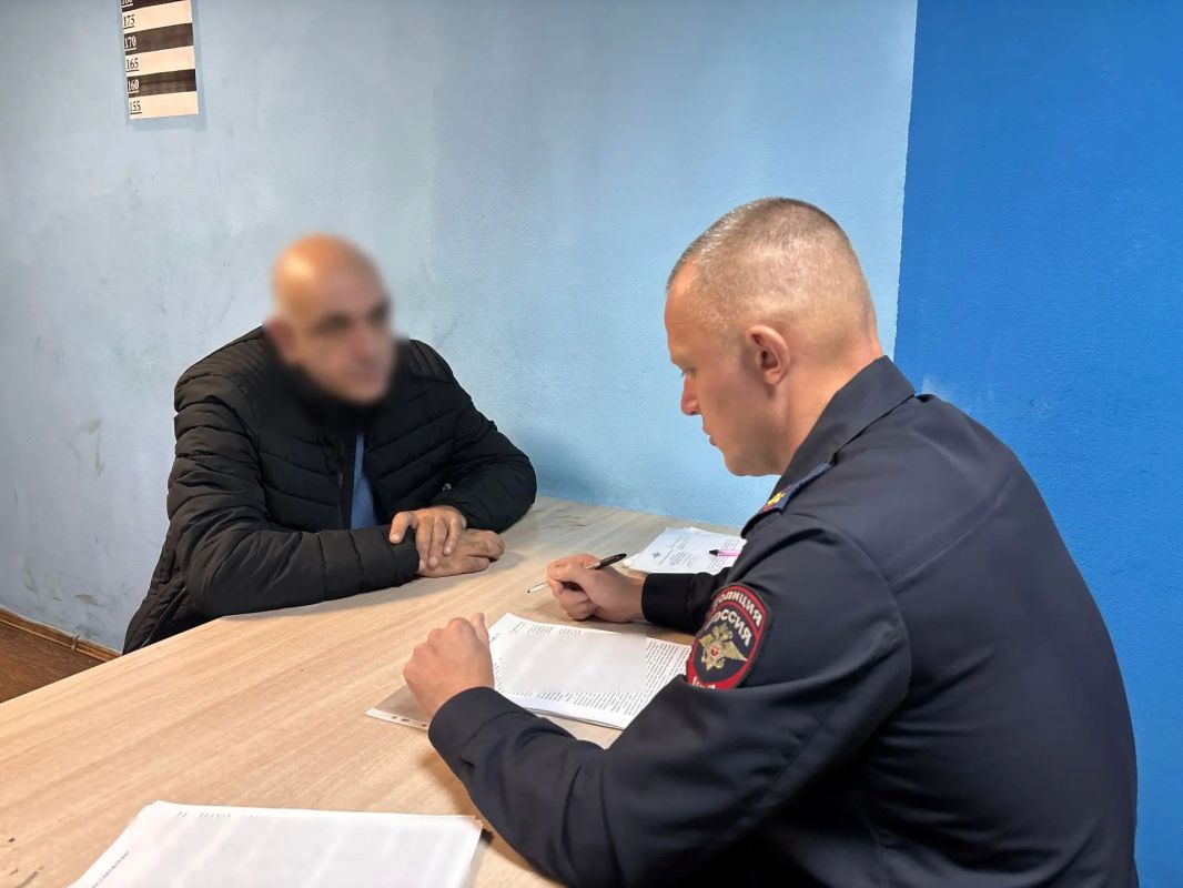 В Череповце выявили трех иностранцев, нарушивших миграционное законодательство В Череповце выявили трех иностранцев, нарушивших миграционное законодательство