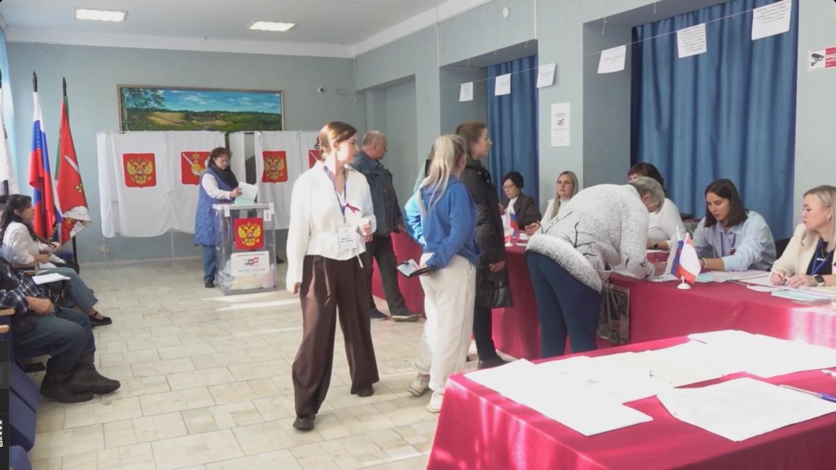 Председатель Избиркома Вологодской области Денис Зайцев в эфире «Ночь после выборов» отметил рост явки: 45,01% (401 919 человек) против 44,74% в 2021 году