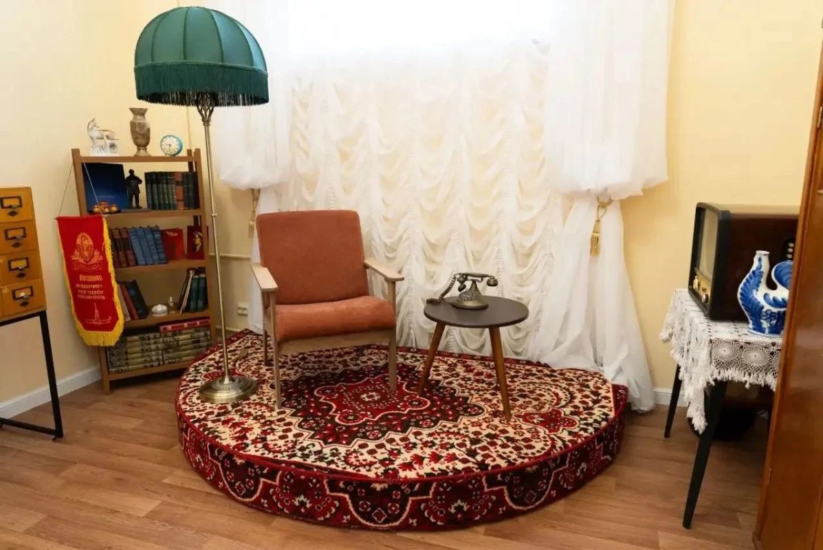 В Череповце открылась «советская» библиотека В Череповце открылась «советская» библиотека