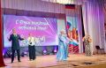 Культурный десант из Вологодчины вновь побывал в подшефном Алчевске, в этот раз творческим подарком на День города стали пять концертов от солистов Вологодской областной филармонии