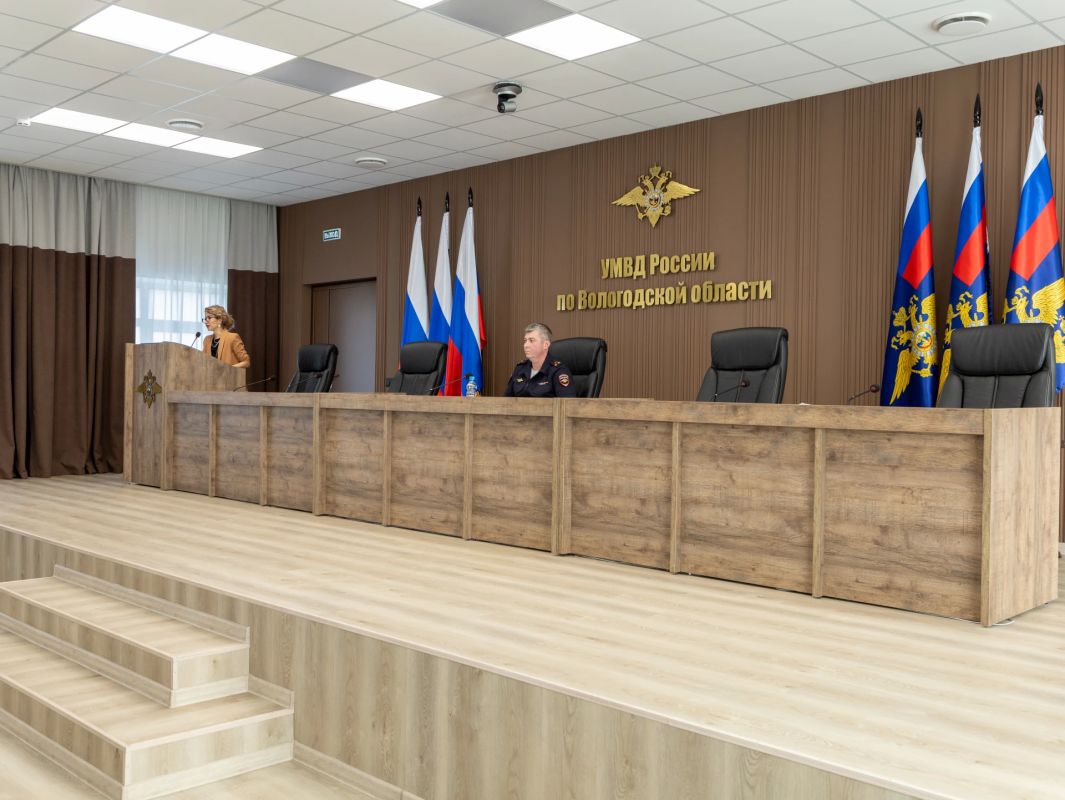 В УМВД России по Вологодской области прошел единый день государственно-правового информирования В УМВД России по Вологодской области прошел единый день государственно-правового информирования