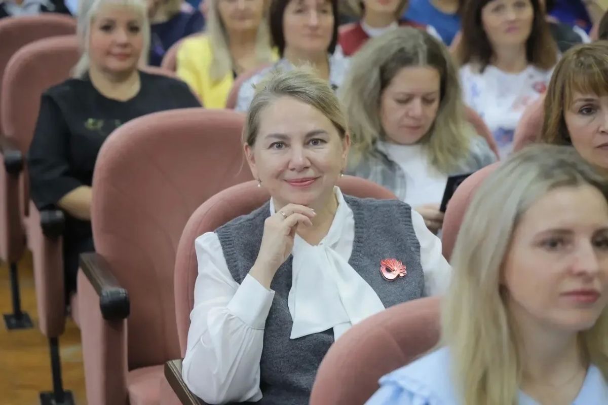 В Вологде наградили дошкольных работников и представили практики для детских садов В Вологде наградили дошкольных работников и представили практики для детских садов