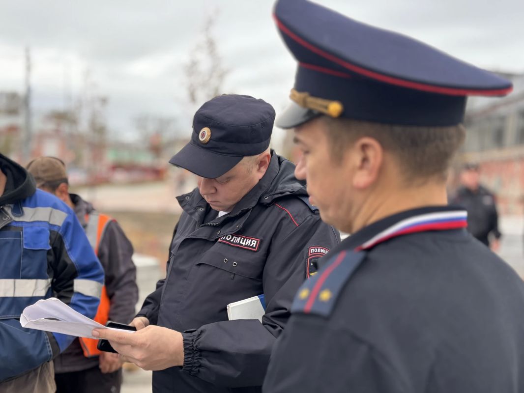 Миграционная ситуация на контроле: в Череповце полицейские провели профилактический рейд Миграционная ситуация на контроле: в Череповце полицейские провели профилактический рейд