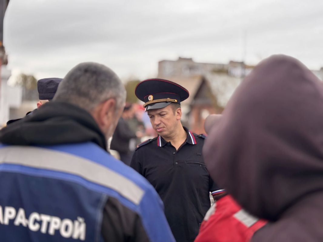 Миграционная ситуация на контроле: в Череповце полицейские провели профилактический рейд Миграционная ситуация на контроле: в Череповце полицейские провели профилактический рейд