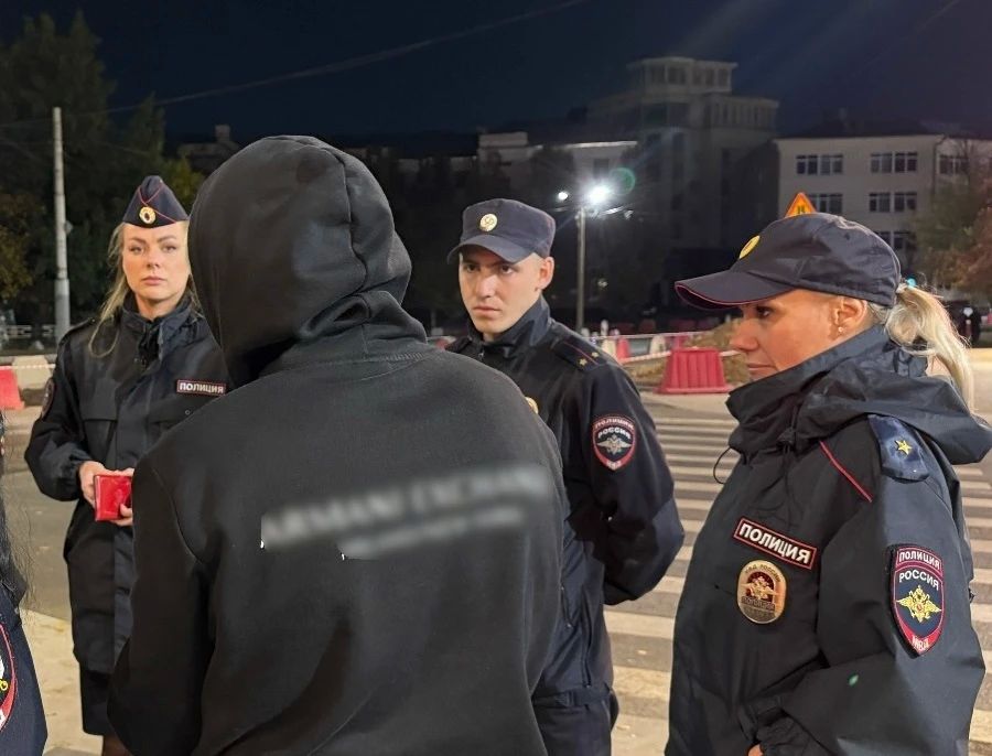 В Вологде полицейские провели профилактическую отработку мест массового пребывания подростков В Вологде полицейские провели профилактическую отработку мест массового пребывания подростков