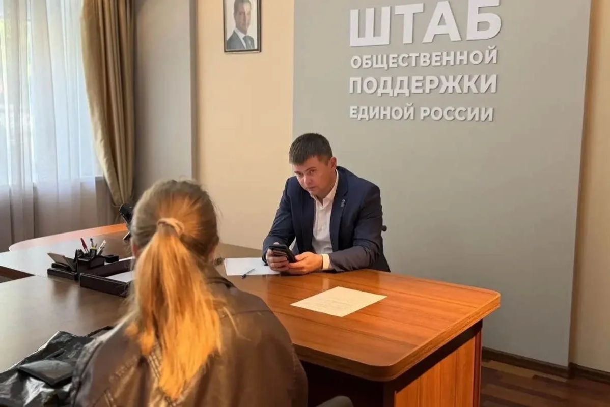 Депутат Максим Выдров помог вологжанам с горячей водой и медпомощью