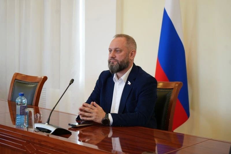 Антон Холодов принял участие в заседании Госдумы нового созыва