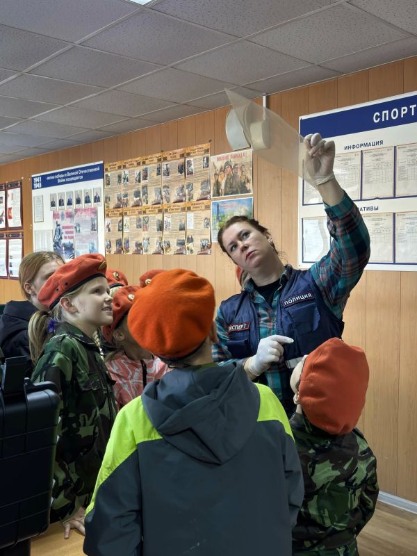 В МО МВД России «Сокольский» состоялась экскурсия для учащихся 4 кадетского класса направления МЧС школы №2 В МО МВД России «Сокольский» состоялась экскурсия для учащихся 4 кадетского класса направления МЧС школы №2