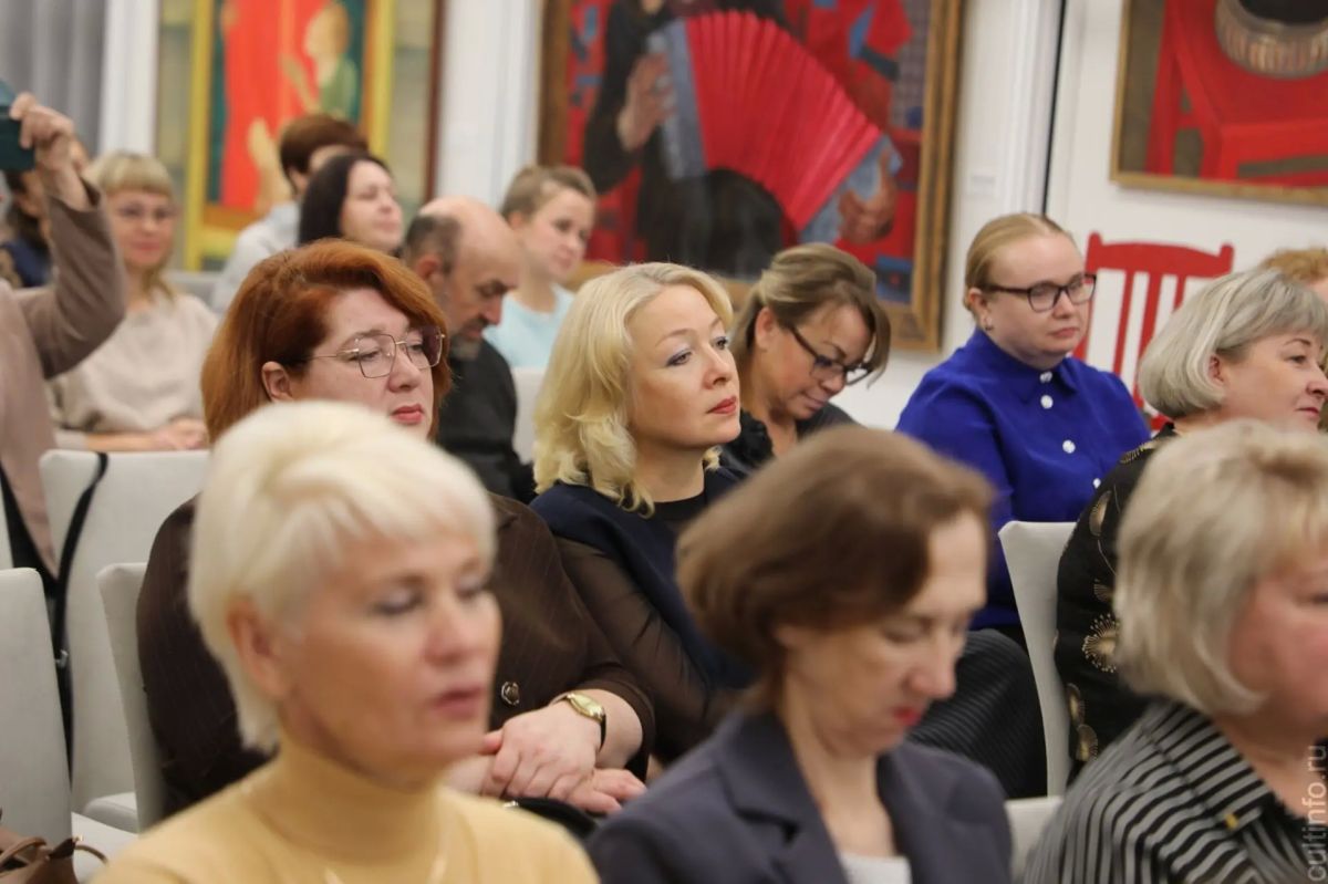 Областное совещание-семинар собрало в Вологде руководителей детских школ искусств области Областное совещание-семинар собрало в Вологде руководителей детских школ искусств области