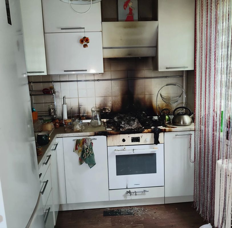Вологодские сотрудники уголовного розыска задержали подозреваемого в попытке кражи и поджоге квартиры Вологодские сотрудники уголовного розыска задержали подозреваемого в попытке кражи и поджоге квартиры