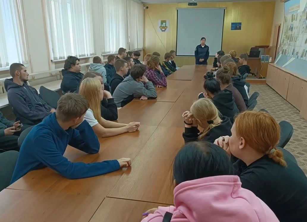 Безопасность молодежи — в приоритете: в Соколе прошел профилактический рейд