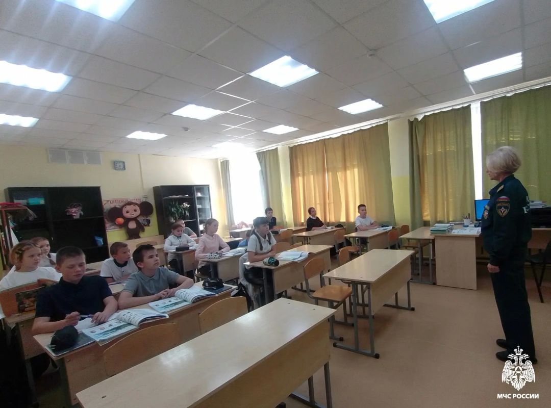 За прошедшую неделю около 1500 детей повторили правила безопасного поведения на водоёмах и вблизи них в осенний период За прошедшую неделю около 1500 детей повторили правила безопасного поведения на водоёмах и вблизи них в осенний период