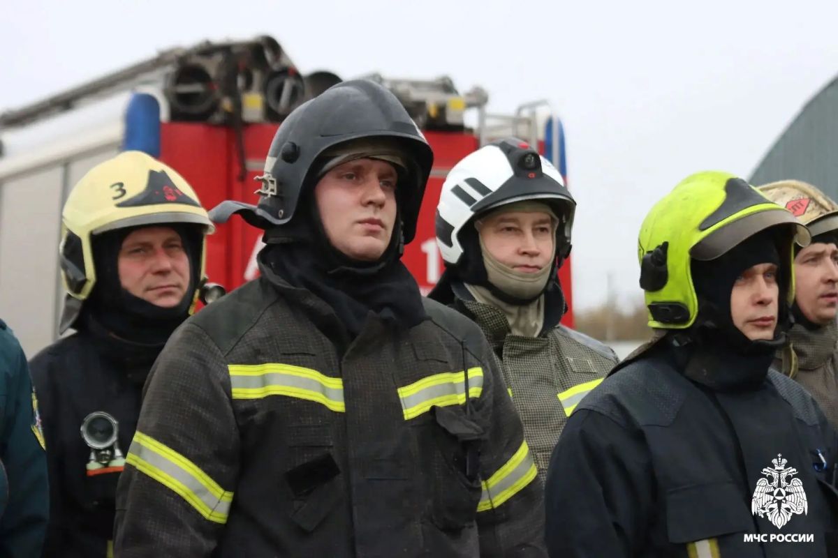 Сегодня в Вологде прошли крупные пожарно-тактические учения Сегодня в Вологде прошли крупные пожарно-тактические учения