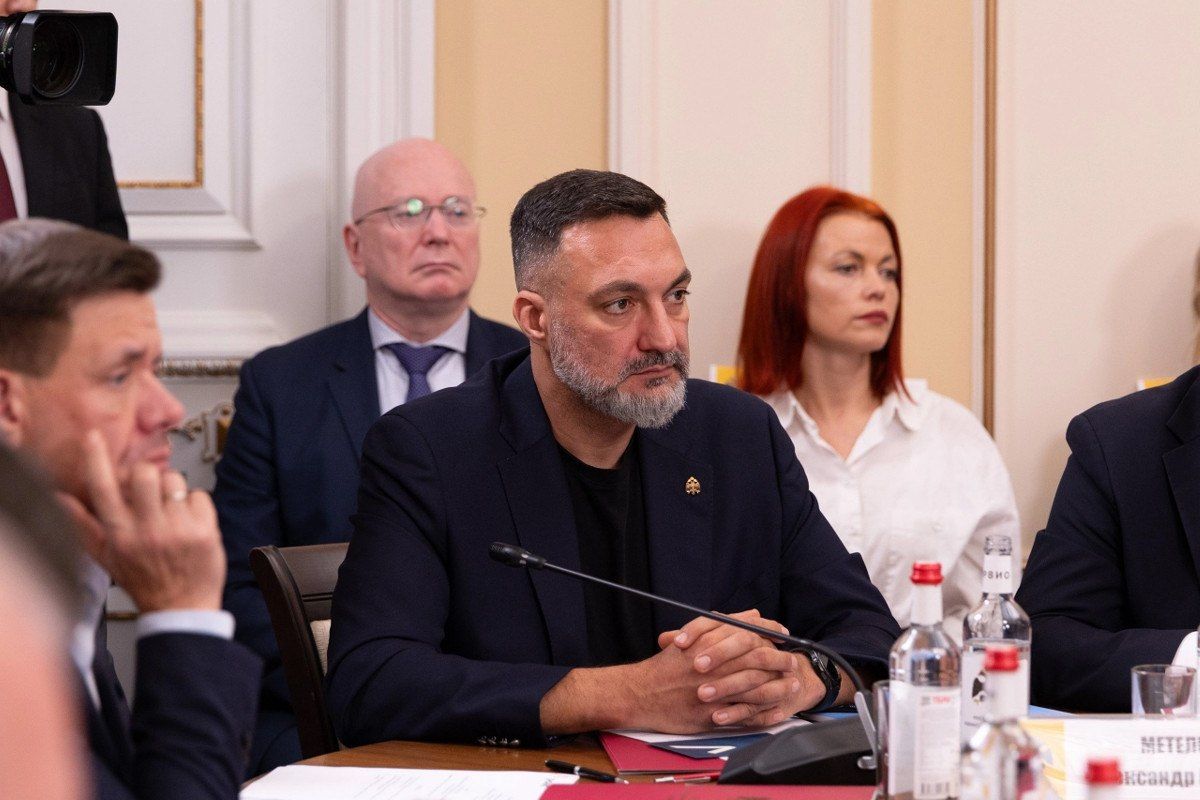 Вологодскому поисковику Александру Метёлкину в Москве вручили медаль Вологодскому поисковику Александру Метёлкину в Москве вручили медаль