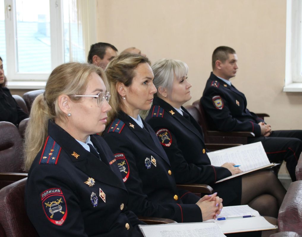 В ОМВД России «Никольский» подвели итоги служебной деятельности за 9 месяцев 2026 года В ОМВД России «Никольский» подвели итоги служебной деятельности за 9 месяцев 2026 года