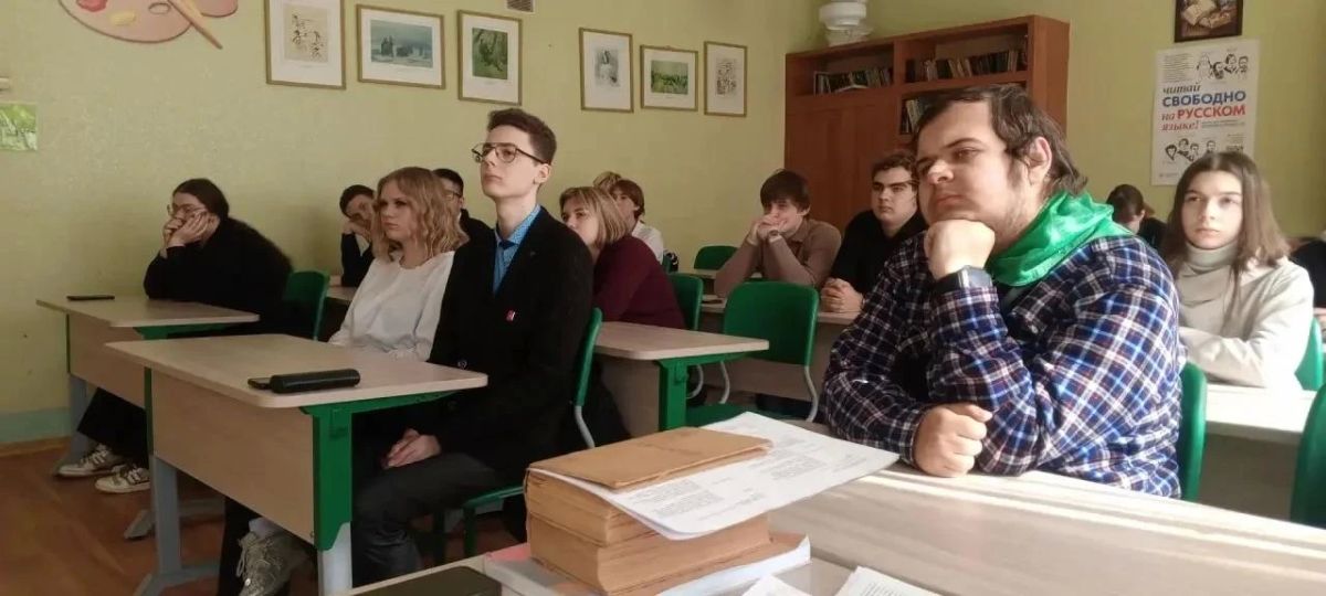 Вологодский опыт стал основой занятий по цифровой безопасности в школе Алчевска Вологодский опыт стал основой занятий по цифровой безопасности в школе Алчевска