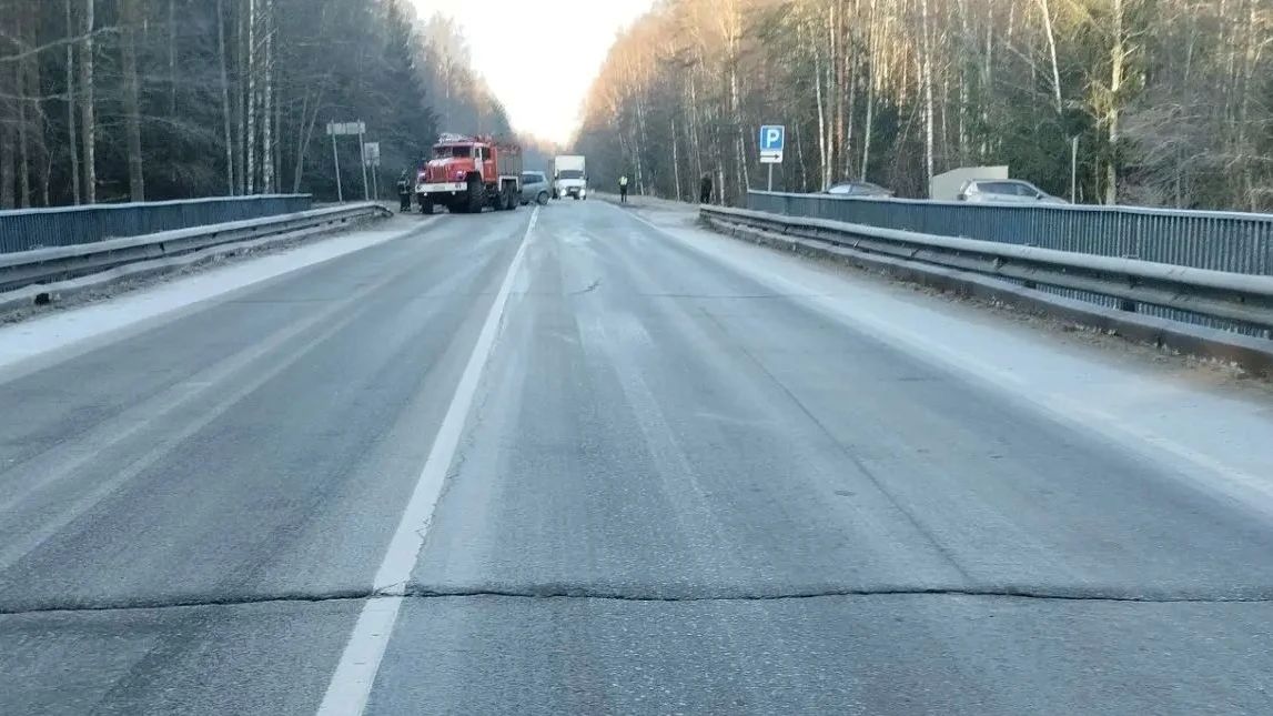 В Кадуйском округе в ДТП погиб водитель автомобиля В Кадуйском округе в ДТП погиб водитель автомобиля
