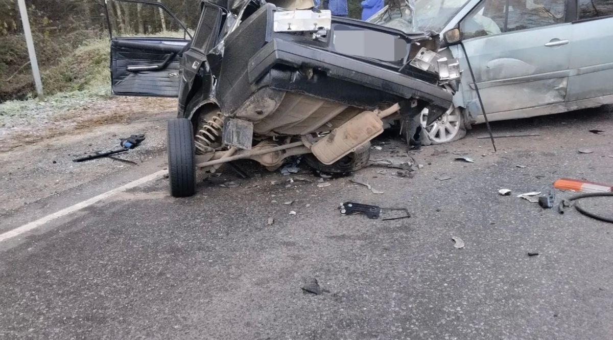 В Кадуйском округе в ДТП погиб водитель автомобиля В Кадуйском округе в ДТП погиб водитель автомобиля