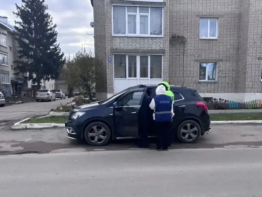 На территории Кирилловского муниципального округа полицейские организовали межведомственный рейд по обеспечению безопасности дорожного движения На территории Кирилловского муниципального округа полицейские организовали межведомственный рейд по обеспечению безопасности дорожного движения